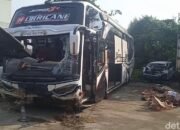 Tragedi Bus PO Haryanto: 3 Kali Oleng, Akhirnya Tabrak Pembatas Tol Batang