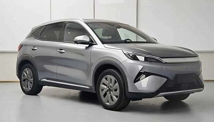 **BYD Atto 3: Sensasi Mobil Listrik dengan Jarak 650 km, Jakarta-Madiun dalam Satu Isi!**