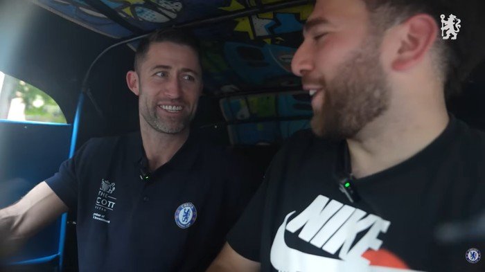 Dari Stamford Bridge ke Bajaj Jakarta: Gary Cahill Menerobos Batas Tradisi!