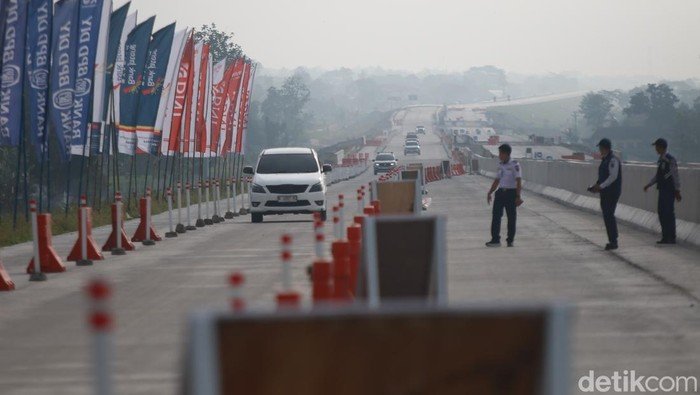 8 Ruas Tol yang Dibuka Fungsional saat Libur Nataru: Solusi atau Masalah Lalu Lintas?