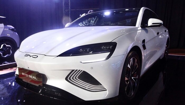 Seberapa Laris Sedan Listrik di Indonesia? – Update 2