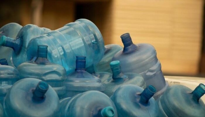 Jangan Biarkan Galon Tua Menyusup ke Kesehatan Anda! Tolak dan Laporkan Sekarang!