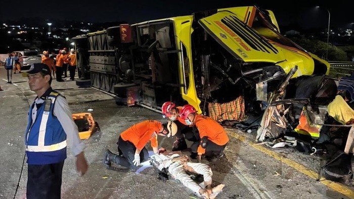 Status Kelaikan Bus PO Cahaya Trans yang Kecelakaan di Tol Semarang: Apakah Dilindungi Asuransi?