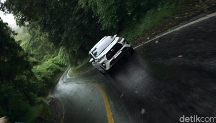 Mengarungi Rintangan Gunung Rinjani: Kisah Toyota New Veloz Hybrid di Jalan Setapak