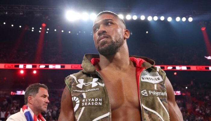 Anthony Joshua Diterjang Truk di Malam Remaja Eksploitasi
