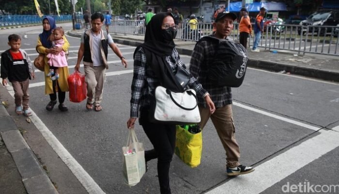 Bawa Anak ke Liburan Tahun Baru? Dokterperingatkan! Ini yang Harus Dibawa untuk Selamat!