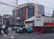 “Brak! Taxis Listrik VinFast Jadi Korban Kereta, Tragedi Palang Peringatan”