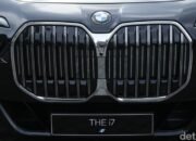 BMW Bombardir Tren Otomotif, i7 China Turun Rp 660 Juta, Eksklusifitas Baru Terkuak!