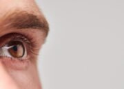 “Mata Ngantuk? Waspadai, Bukan Hanya Ptosis yang Menyebabkannya!”