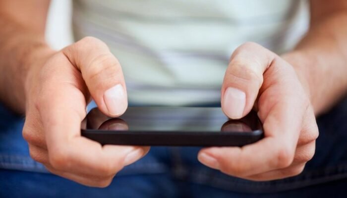 “Pria 35 Tahun Hampir Buta karena Main Game Semalaman! Kenali Dampaknya”