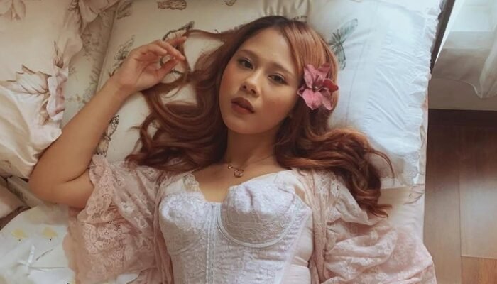 Spasmodic Dysphonia Nadin Amizah: Bisa Nyanyi Lagi Atau Hanya Kenangan?