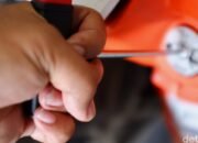 **Bikin Geleng-geleng! Polisi Senior Curi Motor Junior: Kisah Mengejutkan di Balik Helm**