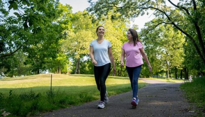 Jalan 20 Ribu Langkah Sehari, Wanita Ini Malah Temukan Rahasia Kesehatan yang Mengejutkan!