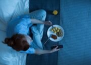 Jangan Makan Malam Terlalu Lambat! Ini Penjelasan Dokter Gizi Soal Waktu Ideal