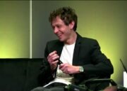 Dirahasiakan 20 Tahun, Borok Valentino Rossi Akhirnya Terbongkar! – Alternatif 2