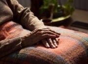 3 Rahasia Sehat dari Nyonya 100 Tahun yang Masih Bermain Tenis