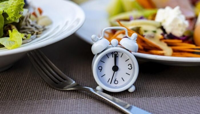 Pria Coba Diet Puasa, Makan Cuma Sekali Sehari! Ini Hasilnya