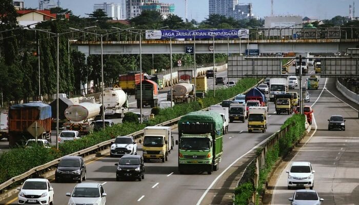 Truk ODOL Masih Berkeliaran, Paling Banyak Angkut Ini: Fenomena yang Menggelitik industri Otomotif! #Otomotif