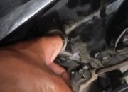 Shocking! Jari Pria Nyangkut Saat Ngecek Oli Motor, Ditolong Damkar dengan Cepat