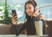 **Ponsel vs Tumbler: Mana yang Lebih Rentan Terkontaminasi di Meja Makan?**