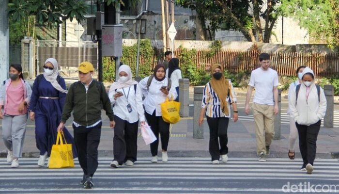 [Super Flu: Kemenkes Bicara Kasus Kematian, Pastikan Puncak Sudah Lewati] (https://contoh.com)