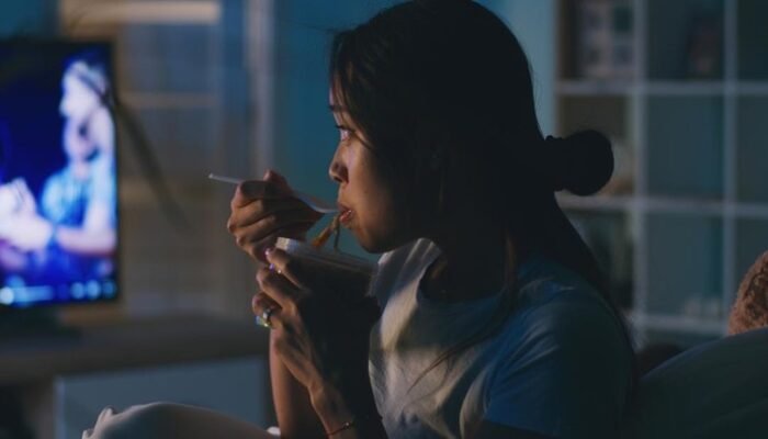 “Cuaca Hujan: Makanan yang Tak Pernah Kenyang?”