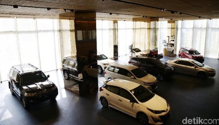 “Dulu Orang Beli Mobil Buat ‘Pride’, Sekarang Langsung Kepikiran Cicilannya: Realitas Generasi Modern”