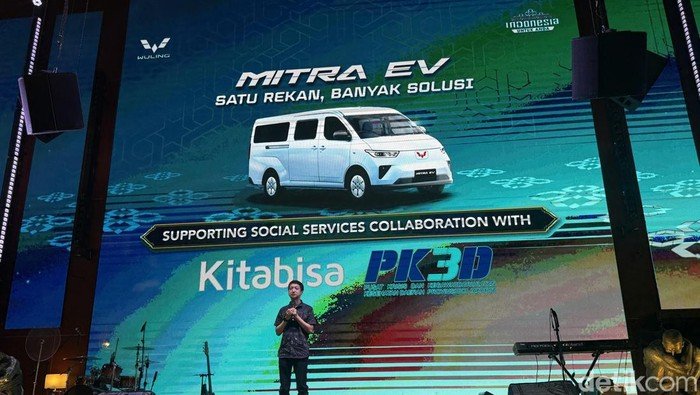 Wuling Mitra EV: Pertama di RI, Mobil Jenazah Listrik untuk Layanan Warga!